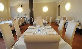 ソイアーノ・デル・ラーゴ San Rocco Relaisアパートホテル 3*,
