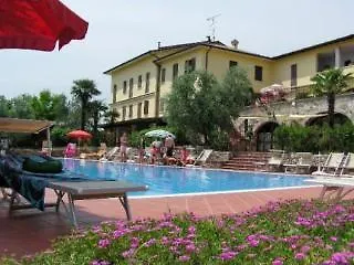 アパートホテル ソイアーノ・デル・ラーゴ San Rocco Relaisアパートホテル