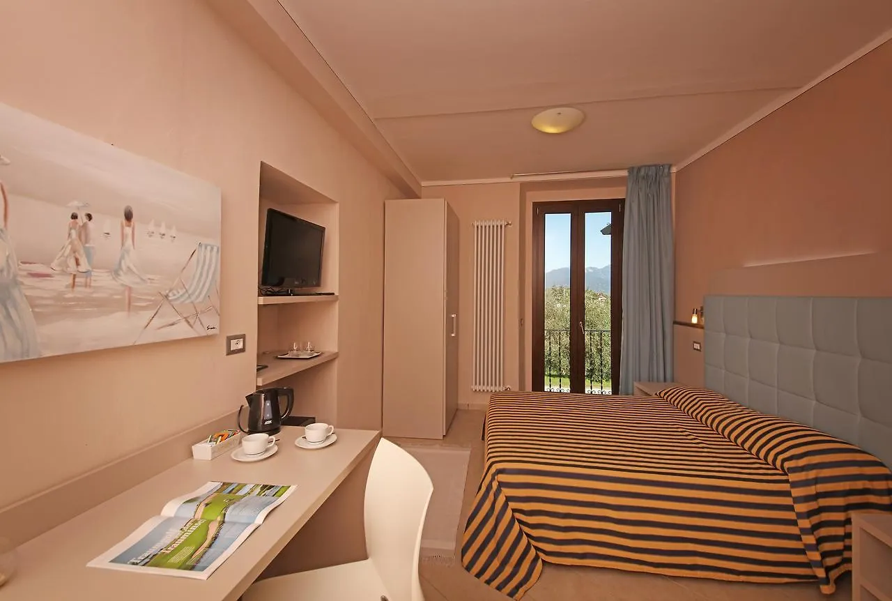 ソイアーノ・デル・ラーゴ San Rocco Relaisアパートホテル アパートホテル